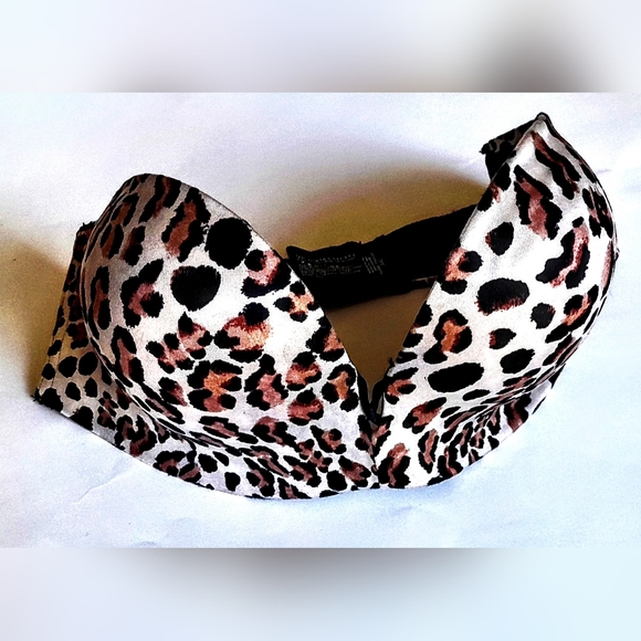34cVictoria’s Secret Miraculous Padded Strapless Bra Leopard Cream Tan Black 34C - Picture 3 of 4